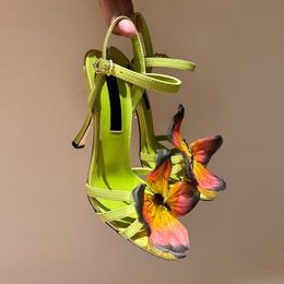 Rare papillon bleu talons sandales femme de luxe de luxe chaussures robes chaussures jaunes arc talon talon de mode de mariage chaussures de soirée 10 cm chaussures d'usine avec boîte 4352