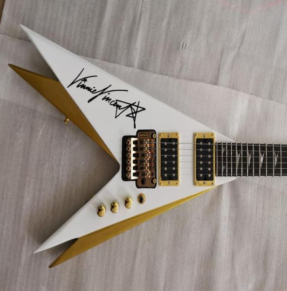 Raro doble V beso Vinnie Vincent Pearl White Gold Flying V Guitarra Eléctrica Floyd Rose Tremolo Tailpiece Nut Gold Hard5965288