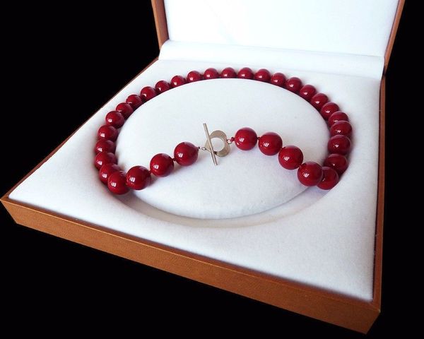 Rare énorme collier de perles de coquillage rouge de 12 mm avec fermoir en cœur 18 ''