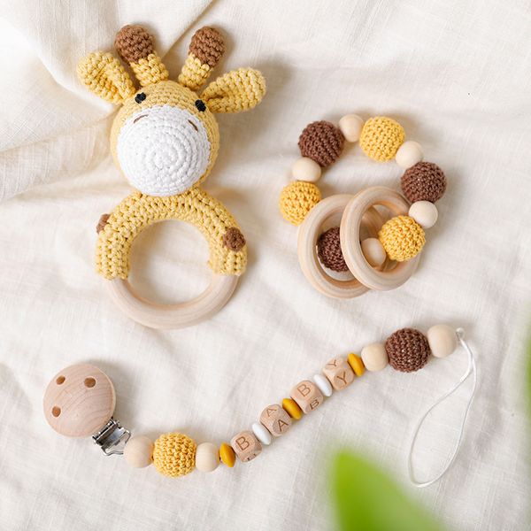 Sonajeros móviles 1 unid bebé de madera felpa crochet jirafa animal música campana personalizado chupete cadena clip dentición pulseras nacido juguetes 230901