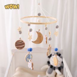 Rammeltjes Mobiles Baby Crib Mobile Ratels speelgoed 012 maanden Bell Musical Box Born Space Planet Crib Bed Bed Bell Ratels Musical Carrousel Toy Gifts 230420