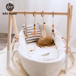 Ratels Mobiles Baby Toys Wooden Play Gym Toys Noordse babykamer Decor Hout Kwekerij Sensory Toy Gift Infant Room Kleding Rack Accessoires Ratels 230216