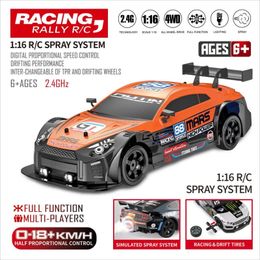 RC 24G 4WD 1 16 Large Spray High Speed Drive Drift Car Two Type Tyre Classic Edition Professional Racing for Gifts 240428