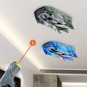 RC auto infrarood laserstunt tracking muur plafond klimlicht externe bediening drijvende auto elektrische anti-zwaartekracht auto jongens speelgoed 240412