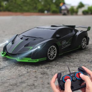 RC -auto met LED Light Radio Remote Control Sports Highspeed Drift Boys Toys for Children 240327