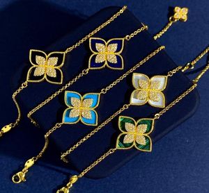 RC Italie Brand Clover Designer Charm Bracelets 18k Gold Shining Bling Crystal Diamond Sweet 4 Leaf Flower Bangle Bracelet Jewelry 8164482