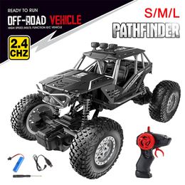 Voiture télécommandée tout-terrain RC, coque métallique 4WD, double moteurs, phare LED, jouets sur chenilles, cadeaux pour enfants, 240104