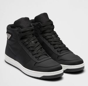 Re-Ylon Gabardine Sneakers High-Top Chaussures Men District Runner Sports Downtown Le cuir en cuir Triangle de métal émaillé Walking EU38-46