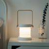 Lampe de bureau à LED pliable de lumière Poignée en bois Portable Lanterne Laure Lumière Rétractable Chambre à coucher de chevet pour Camping Tente Système d'urgence Nice cadeau