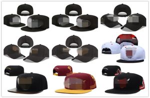 Ready Stock Base Baseball Cap de haute qualité Snapback Hats Teams Football Basketball Ball Caps pour Menwomen Sports Hip Hop Flat Hat Summ4670691