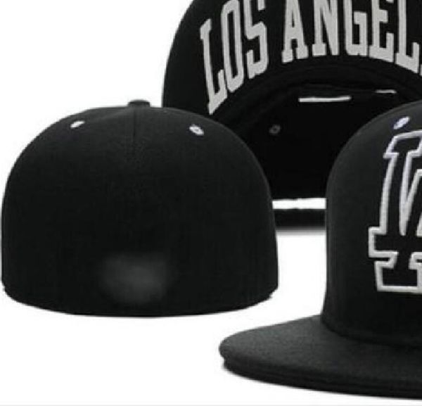 Pronto Stock all'ingrosso di alta qualità da uomo Los Angeles Sport Team Cappellini aderenti LA tesa piatta su cappelli da campo Design completamente chiuso Taglia 7- Taglia 8 Fitted Baseball Gorra Casquette A9