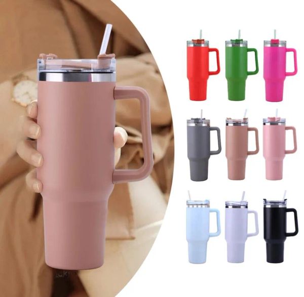 Prêt à expédier des tasses de paille de 40 oz Tasse d'isolation de café avec poignée Bouteille d'eau en acier inoxydable de voiture portable Grande capacité Voyage Gobelets thermiques sans BPA 1013