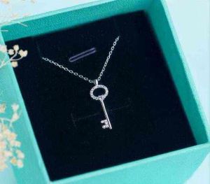 Echt.100% 925 Sterling Silver Jewelry Love Key Pendant Necklace met witte kristallen CZ Rolo Chain 18inch Women's Gift GTLX1011 Y1204