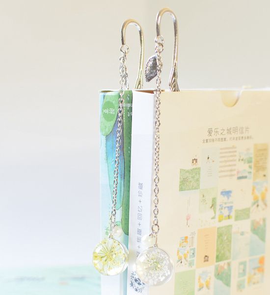 Vraie fleur Bookmark Le Dried Spécimens rétros boules de feuilles d'argent plumes en métal avec chaîne Pendentif perles Bookmark enfants et cadeaux étudiants M503