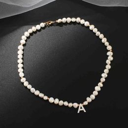 Véritable collier de perles d'eau douce ras du cou pour femmes Alphabet A-Z coquille lettre boucle initiale couleur or pendentif bijoux cadeau 292S