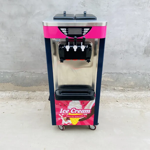 Real Fruit Snack Geautomatiseerde Gelato Freezer Cone Making Creme Cornet De Glace Maker Industriële standaard Verticale continue harde ijsmachine