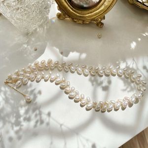 Real Gold Electroplated Leaf Pearl avec style avancé français et élégant ornement de la mode de la chaîne Clawbone pour les femmes