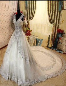 Vraiment magnifiques applications luxueuses robes de mariée Aline Crystal Cathedral Train perle en dentelle Robes nuptiales Robe de mariée 4126344