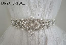 Imagen real Perlas con cuentas Fajas de boda Vestido de novia Diamante de imitación de lujo Cinta blanca Cinturones de bodas Accesorios 100 hechos a mano XQ27580845