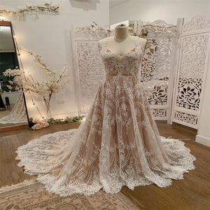 Plus maat A-lijn trouwjurken boho mouwloze volledige toegewijde kanten bruidsjurken bohemia court jurk op maat gemaakte vestido de novia