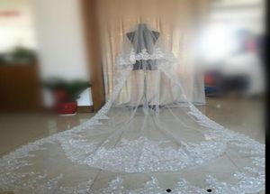 Image réelle voiles de mariée à deux couches voiles de mariage de longueur de cathédrale romantique avec des appliques de dentelle voiles de cristal blanc ou ivoire Sell3051508