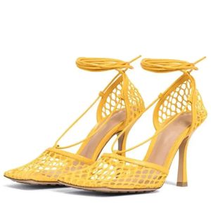 Echte dames vrouwen leer echt 2024 hoge hakken sandalen zomer vierkant teen weven gebreide vouw trouwjurk gladiator cross-tied veter linage-up sexy schoenen geel maat d f334