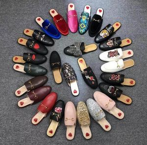 Véritable cuir femmes pantoufles peau de vache souple hommes paresseux chaussures boucle en métal plage Mules Princetown classique dame pantoufle mocassins Slip-On taille 34-44