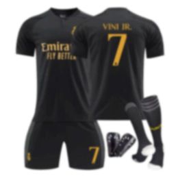 Jersey del Real Madrid 2324 Dos Negras Negras de entrenamiento para adultos Deportes de entrenamiento para adultos Kit de equipo compra para hombres y jerseys de fútbol para mujeres