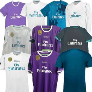 Real Madrid Retro Soccer Jerseys Finals Football Shirt Guti Benzema Seedorf Carlos Ronaldo Kaka 16 17 18 Uniforme modrique Alonso Bale Hotsoccer