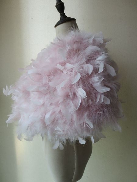 Véritable fourrure de plumes d'autruche Cape haussement d'épaules mariée mariage dîner châle moelleux rose clair