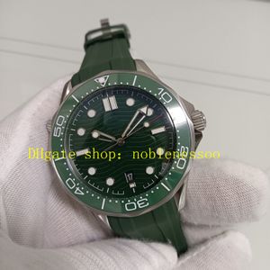 Real Photo heren automatisch horloge heren 42 mm 300 m duiker groene wijzerplaat keramische bezel rubberen armband Cal. 8800 Beweging 007 Mechanische sporthorloges