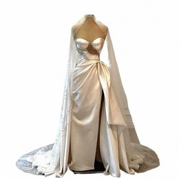 Vraies photos perles de satin robe de mariage avec voile jolie sangle en dentelle appliques sirène mariée Dr fente latérale robe de soirée de bal C3om #