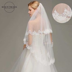 Image réelle 1.5 mètres deux couches doux Tulle ivoire dentelle bord court mariage voiles de mariée avec peigne accessoires de mariage X0726