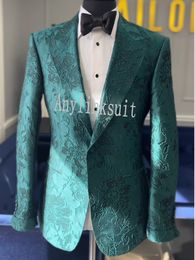 Imagen real Novio Esmoquin Verde Paisley Chal Collar Bestman Blazer Trajes de boda para hombre Vestido de fiesta H: 879