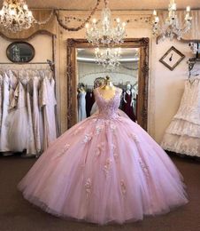 Echte po mode stoffige roze roze baljurk prom quinceanera jurken v nek 3d bloemen bloemen applique tule feest avondjurk4070299
