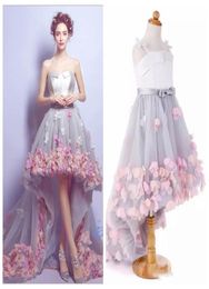 Robes de bal hautes et basses avec fleurs 3D ornées de princesse mère et fille, robes de soirée assorties, fleurs personnalisées, Gir2585883