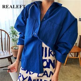 REALEFT Spring dubbele zakken turndown kraag katoen dames blouse casual losse vrouwelijke blouse tops werkkleding shirts 220812