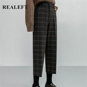 REALEFT hiver Vintage Plaid laine pantalon mode taille haute poches épaissir chaud cheville longueur pantalon décontracté femme 220325