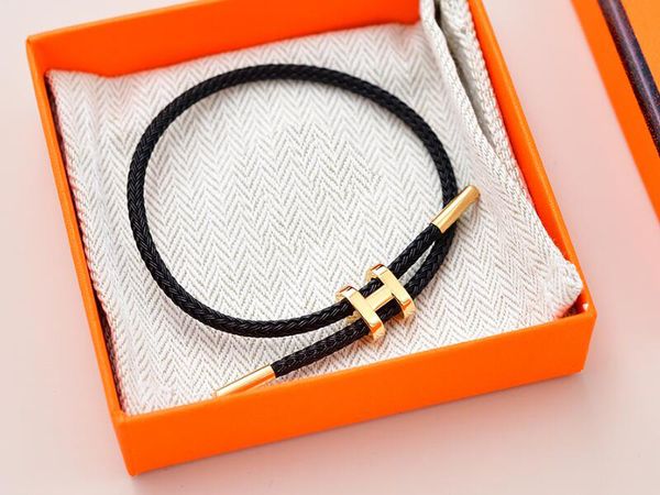 Realfine888 3A HM Pulseras Pulsera de correa ajustable de cuero genuino Joyas icónicas Diseñador de lujo para mujer con caja