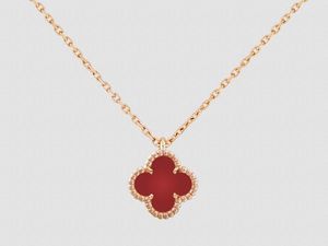 Realfine888 5A VanCA Sweet Vintage 1 Motifs Pendentif Collier en Or Iconique Designer de Luxe Bijoux Pour Femme Avec Boîte