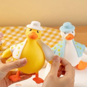REBOND BALL Slow Rising Srop Toy Cartoon Duck Shape Stress Relief Animal TPR Office Workers 240410
