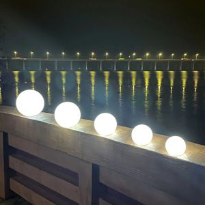 LED BOULEUR LED LED rechargeable pour les enfants adultes, RVB Changer la couleur du globe Night Light avec éloigné, idéal pour le décor de fête