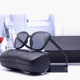 Gafas de sol rectangulares Gafas de sol de diseño de lujo para mujeres y hombres diseñador goggle beach gafas retro debutante style conduct car uv400 warehouse