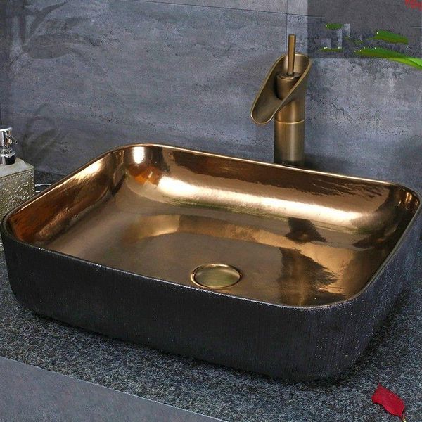 Fregadero de lavabo chino de estilo europeo rectangular Jingdezhen Art Counter Top dorado con lavabo de cerámica negro lavabo de baño buena cantidad Bcjrq