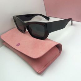 Rechthoekige zonnebrillen voor vrouwelijke ontwerper Oval Hot item Euro Amerikaanse trend klassieke stijl modestukken bril bril UV400 buitenbril multi -kleuren