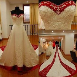Rode en witte vlek borduurwerk trouwjurken vintage sweetheart kantup korset kanten kralen bruid bruid jurk vestidos plus size254Z