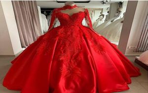 Robe de bal rouge col haut Quinceanera robes 2020 manches longues perles plume robes de 15 anos robes de bal Dress7376854