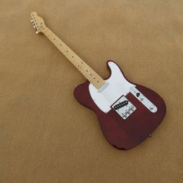 Rode lichaam elektrische gitaar met geschulpte maple nek chroom hardware, gestelde diensten