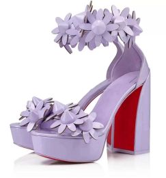 Red Bottoms Designer Luxe dames Daisy Spikes Sandalen schoenen Hoge hakken bloem strappy vierkante hak patent kalf lederen dame sandalie met doos stofzak