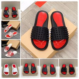 Bottoms rouges pour hommes Slippers Sandales Classic Spike Pike plates Flat Sandal Sandal Rubber Sole Sole Studs Slides Platform Mules Summer Casual Fashion Chaussures